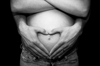 gravidanza-coppia-pancione