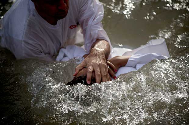 Battesimo nel fiume Giordano, immersione